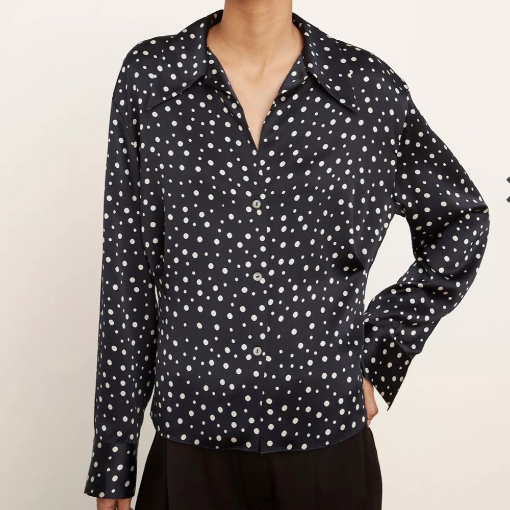 Silk Tossed Dot Fitted Collar Blouse Navy Blue